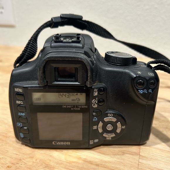 Canon EOS Digital Rebel XT 28-105mm Digital bundle with 3 lenses & bag - Picture 16 of 16